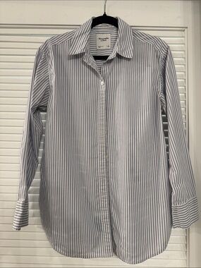 Abercrombie & Fitch Women’s White and Blue Vertical Stripe Dress Shirt